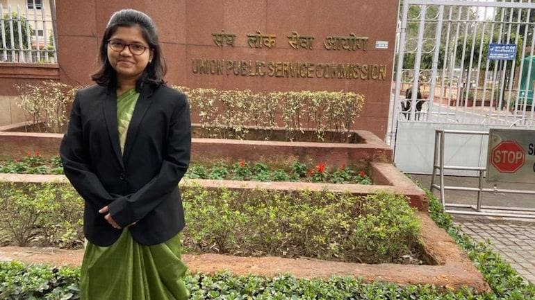 Odisha's Simi Karan cracks UPSC civil services with 2 months of preparation: Here's her secret to success